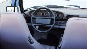 Image 23/46 of Porsche 911 Carrera 2 (1991)