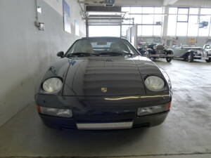Image 22/36 of Porsche 928 GTS (1994)