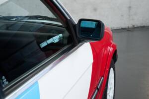 Bild 31/50 von BMW 325i (1986)