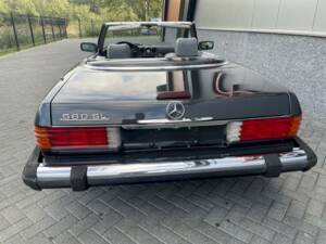Image 18/36 de Mercedes-Benz 560 SL (1989)
