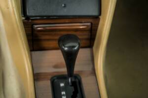 Image 29/50 of Mercedes-Benz 300 TD (1986)