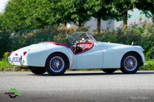 Image 21/45 of Triumph TR 2 (1954)