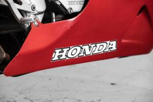 Image 8/33 of Honda CBR 600 F (1994)