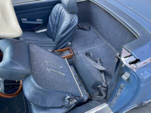 Image 19/36 of Mercedes-Benz 280 SL (1971)