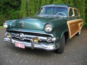 Image 3/8 of Ford Custom DeLuxe Country Squire (1954)