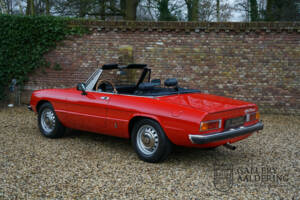Image 31/50 of Alfa Romeo Spider Veloce 2000 (1982)