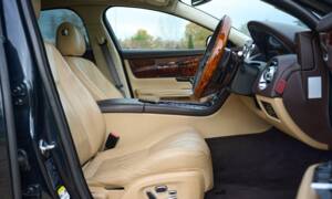 Bild 4/50 von Jaguar XJ 5.0 (2011)