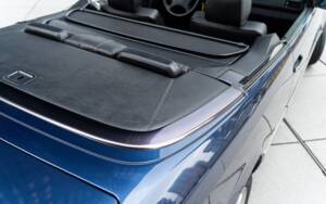 Image 19/45 of Mercedes-Benz E 220 (1995)