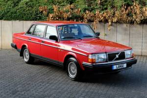 Image 8/75 de Volvo 240 (1986)