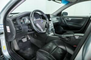 Image 11/36 of Volvo V70 D5 (2008)