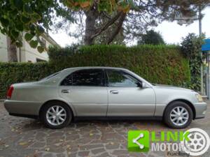 Immagine 3/10 di Toyota Crown Majesta (1999)