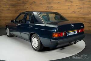 Imagen 16/19 de Mercedes-Benz 190 D (1990)