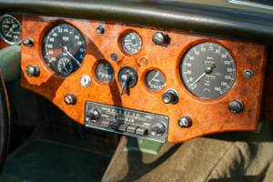Image 19/50 of Jaguar XK 120 DHC (1953)
