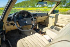 Image 2/8 de Mercedes-Benz 380 SL (1983)