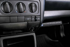 Image 32/50 de Volkswagen Golf III Cabrio 1.8 (1998)
