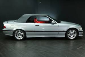 Immagine 7/50 di BMW 328i (1997)