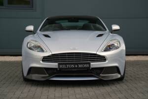 Image 7/50 of Aston Martin Vanquish (2014)