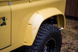 Image 25/28 of Land Rover 90 (1988)