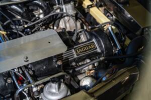 Bild 19/30 von Jaguar E-Type V12 (2+2) (1971)