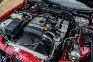 Immagine 40/47 di Mercedes-Benz E 220 (1995)