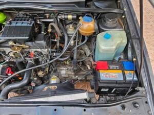 Bild 51/91 von Volkswagen Golf II 1.6 (1990)