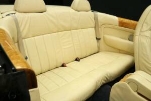 Image 27/49 de Bentley Azure (2006)