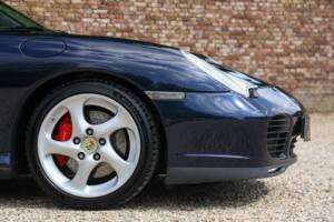 Image 44/50 of Porsche 911 Carrera 4S (2004)