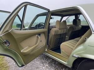 Bild 13/45 von Mercedes-Benz 450 SEL 6,9 (1978)