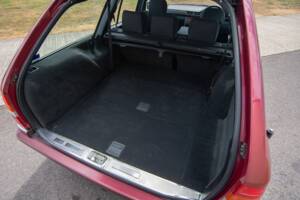 Bild 16/28 von Mercedes-Benz E 320 T (1993)