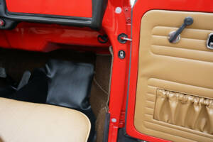 Immagine 35/50 di Volkswagen Super Beetle (1971)