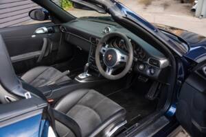 Image 40/54 of Porsche 911 Carrera GTS (2011)