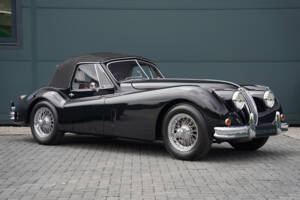 Image 23/50 of Jaguar XK 140 DHC (1956)