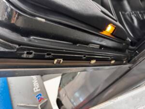 Bild 33/54 von Mercedes-Benz 300 TD Turbo (1993)