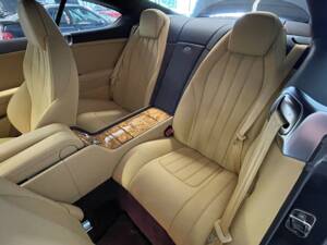 Bild 14/18 von Bentley Continental GT (2011)