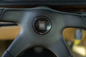 Bild 38/50 von Mercedes-Benz 200 CE (1992)