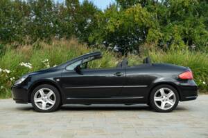 Bild 5/50 von Peugeot 307 CC 2.0i (2004)