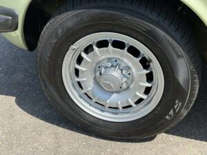 Bild 8/21 von Mercedes-Benz 300 TD (1978)