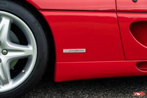 Bild 46/53 von Ferrari F 355 Berlinetta (1996)
