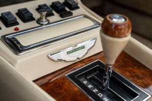 Afbeelding 26/32 van Aston Martin V8 Vantage Volante (1988)