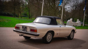 Image 6/13 of Alfa Romeo 2000 Spider Veloce (1979)