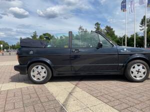 Afbeelding 22/75 van Volkswagen Golf I Cabrio 1.8 (1991)