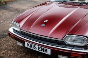 Image 13/50 of Jaguar XJS 5.3 V12 (1993)
