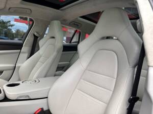 Bild 18/20 von Porsche Panamera Turbo Sport Turismo (2019)