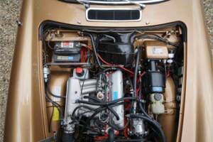 Image 27/50 of Volvo 1800 E (1971)