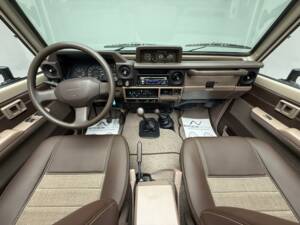 Immagine 13/24 di Toyota Land Cruiser LJ73 (1991)