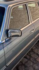 Image 82/147 de Mercedes-Benz 450 SEL 6,9 (1976)