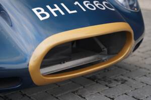 Image 35/50 of Lister Knobbly (1958)