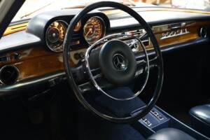 Imagen 19/38 de Mercedes-Benz 300 SEL 3.5 (1970)