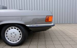 Image 57/97 de Mercedes-Benz 560 SL (1987)