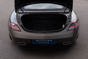 Image 22/45 of Mercedes-Benz SLS AMG Roadster (2012)